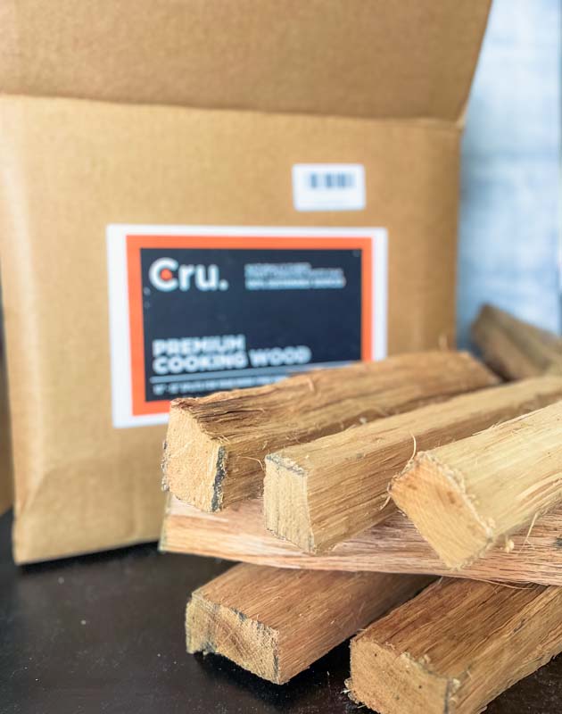 Cru Premium Carolina White Oak Cooking Wood close up