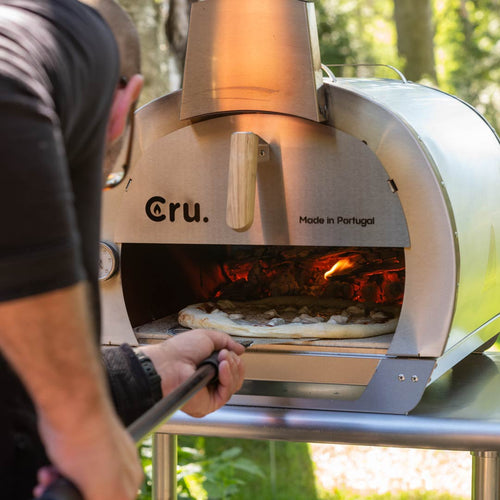 cooking pizza Cru Oven Model 32 G2
